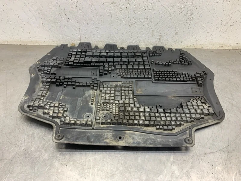 Защита двигателя SKODA OCTAVIA 2010 1K0825237AG УНИВЕРСАЛ CAYC