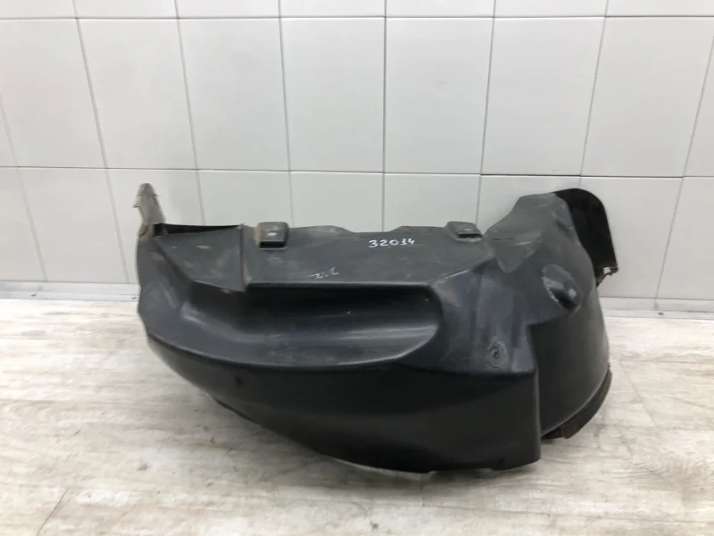 Защита крыла пластмассовая (подкрылок) Kia Sorento 2004 868213E010 КРОССОВЕР D4CB, задняя левая