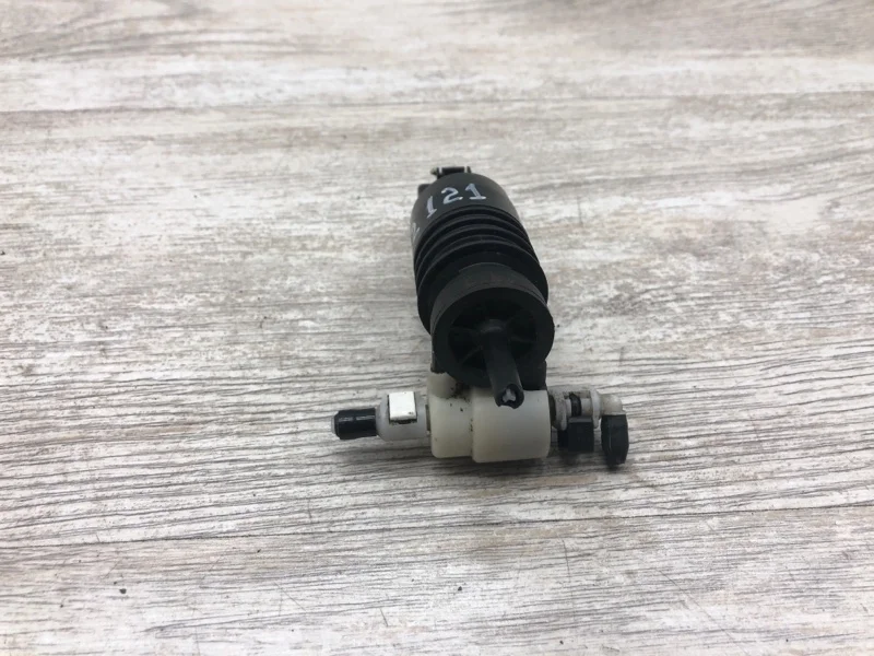 Насос омывателя Volkswagen Passat B7 2011 1K6955651 УНИВЕРСАЛ CAYC