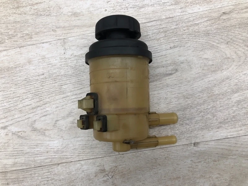 Бачок гидроусилителя Kia Sportage 2005 571502E000 КРОССОВЕР D4EA