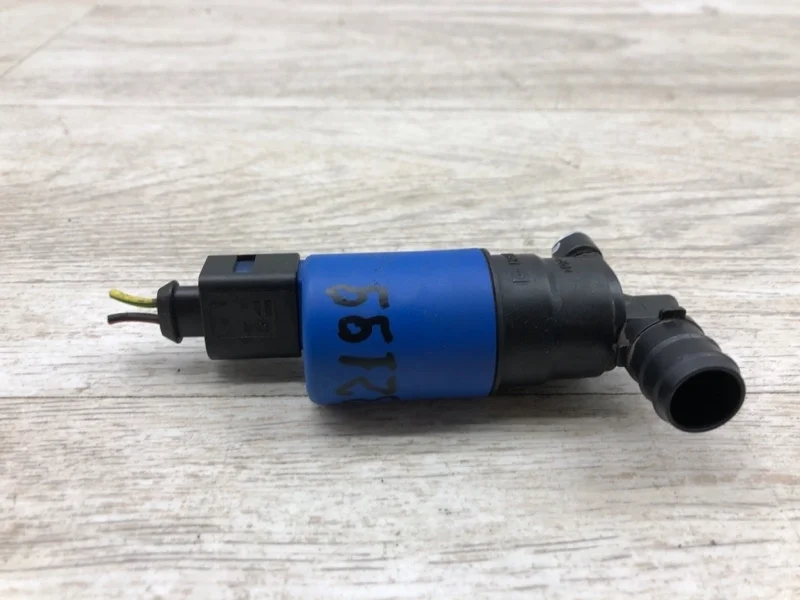 Насос омывателя VOLVO V60 2015 31416483 УНИВЕРСАЛ D4162T