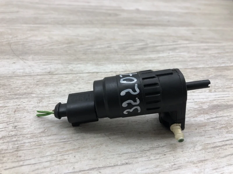 Насос омывателя Skoda Octavia 2007 1K6955651 УНИВЕРСАЛ BLS