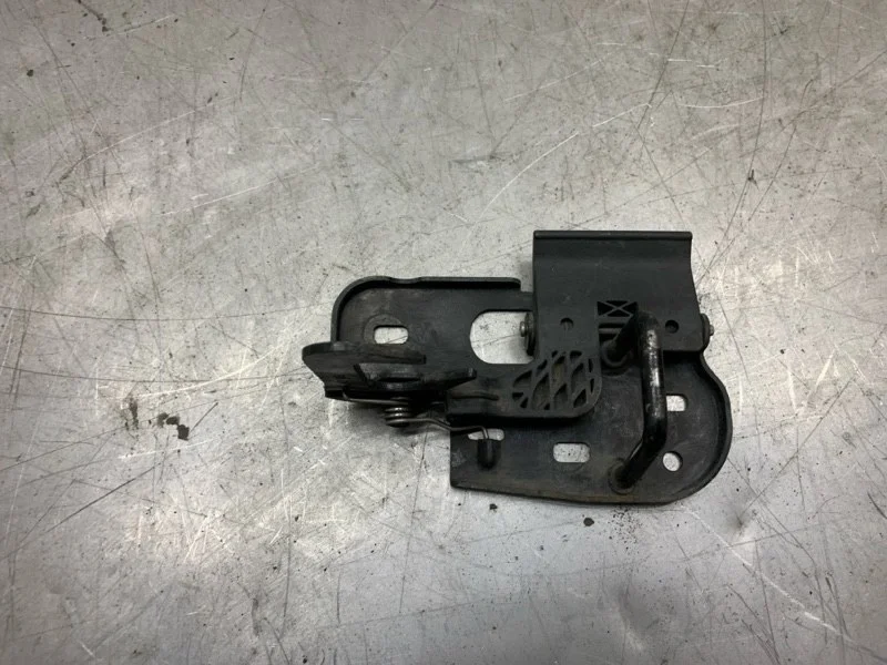 Замок капота Volkswagen Touran 2006 1T0823480A МИНИВЭН BKC