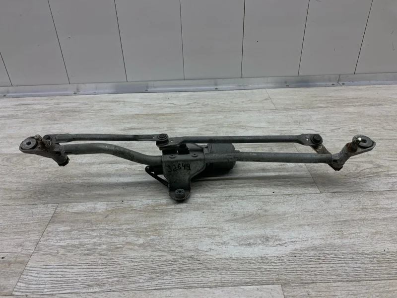 Трапеция дворников с двигателем AUDI A4 2005 8E1955119 УНИВЕРСАЛ BKE