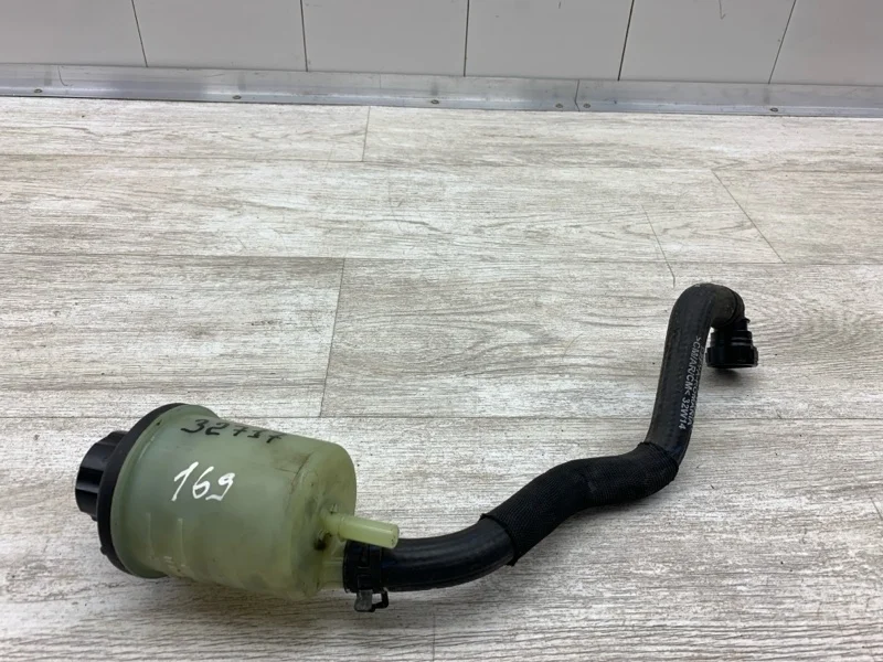 Бачок гидроусилителя VOLVO V60 2015 31302576 УНИВЕРСАЛ D4162T