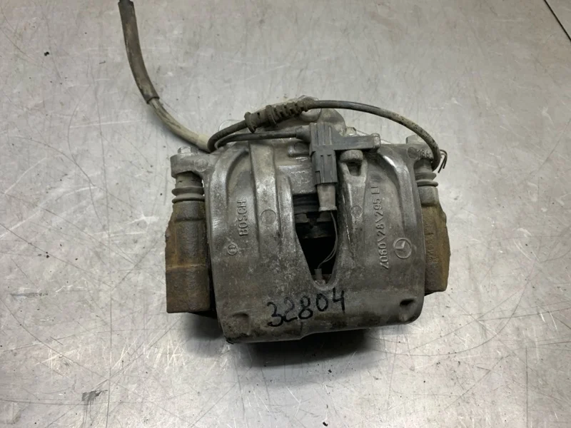 Суппорт тормозной Mercedes-Benz E-Class 2004 Z06028295LH УНИВЕРСАЛ 646.961 30 164178, передний левый