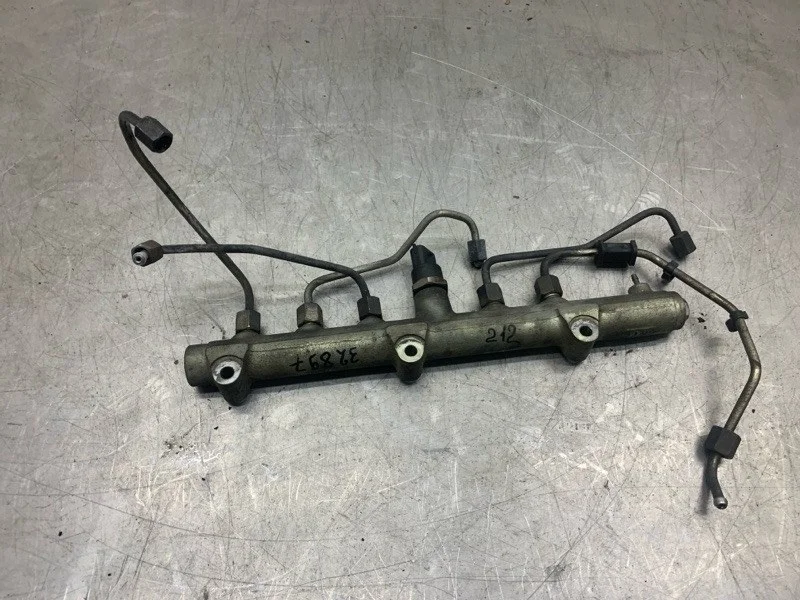 Рампа топливная Kia Sorento 2004 314004A010 КРОССОВЕР D4CB