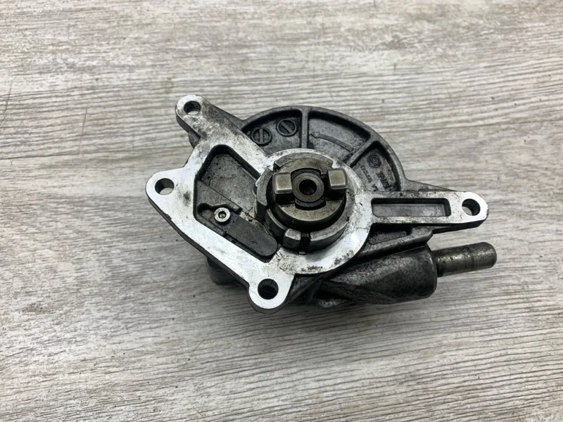 Насос вакуумный Mercedes-Benz E-Class 2006 A6422300165 СЕДАН 642.920