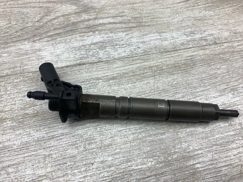 Форсунка топливная Mercedes-Benz E-Class 2006 A6420700587 СЕДАН 642.920