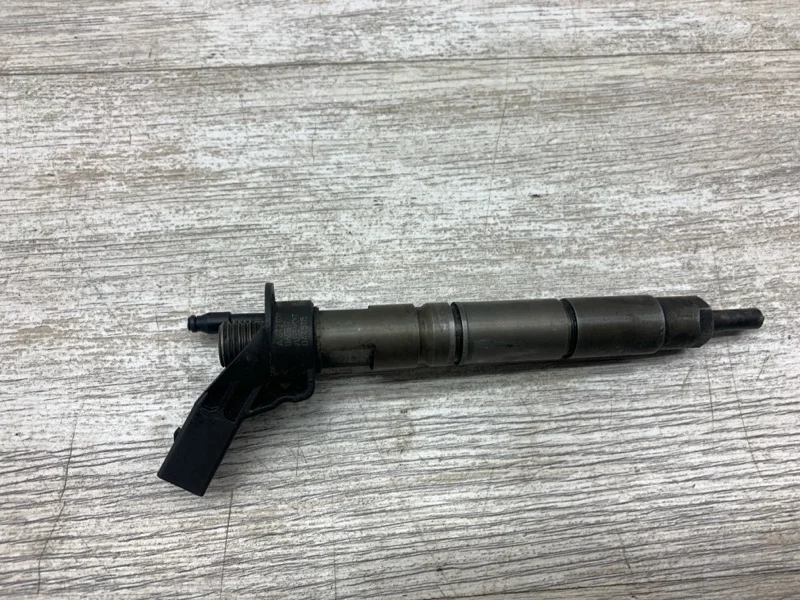 Форсунка топливная Mercedes-Benz E-Class 2006 A6420700587 СЕДАН 642.920