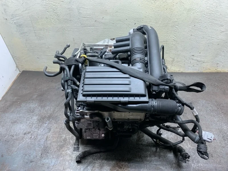 Двигатель без навесного в сборе VOLKSWAGEN GOLF 2014 04E100031C ХЭТЧБЕК CJZB