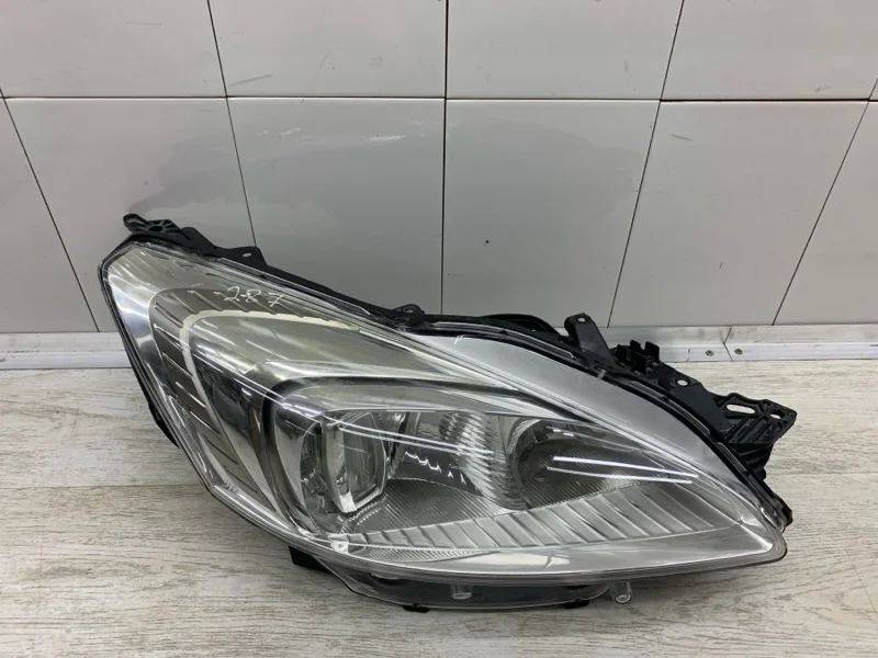 Фара Peugeot 508 2011 6206W3 УНИВЕРСАЛ 9H05 (DV6C), передняя правая