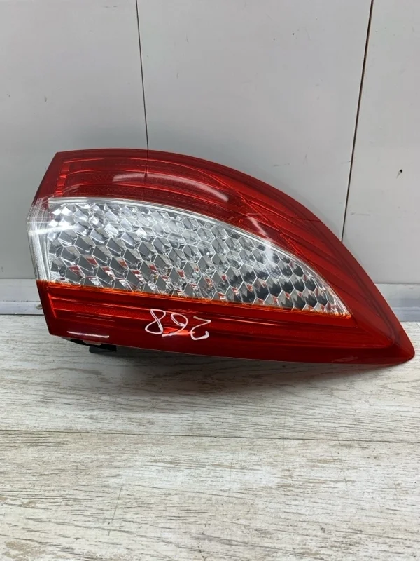 Фонарь Ford Mondeo 4 2008 1486783 УНИВЕРСАЛ AZBA, задний левый