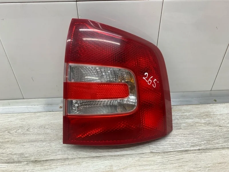 Фонарь SKODA OCTAVIA 2009 1Z9945112B УНИВЕРСАЛ CEGA, задний правый