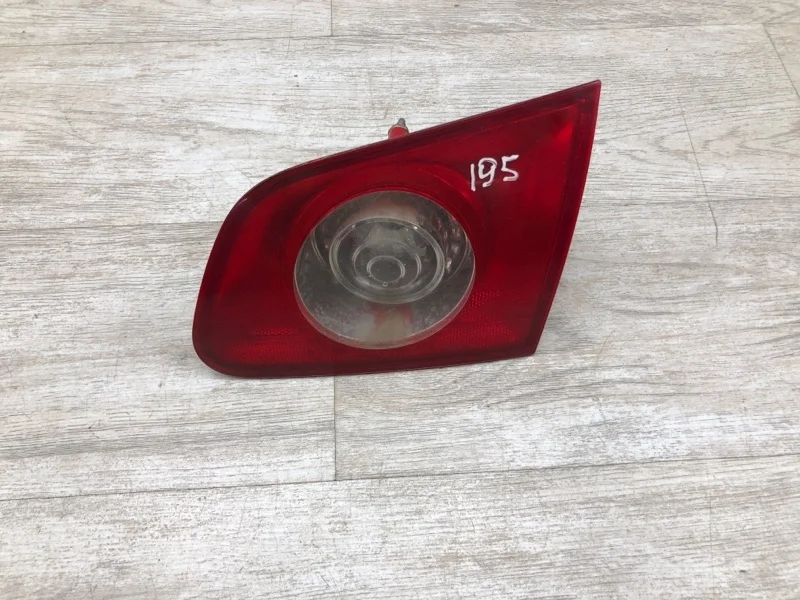 Фонарь крышки багажника VOLKSWAGEN PASSAT 2009 3C9945094 УНИВЕРСАЛ CBAB, задний правый