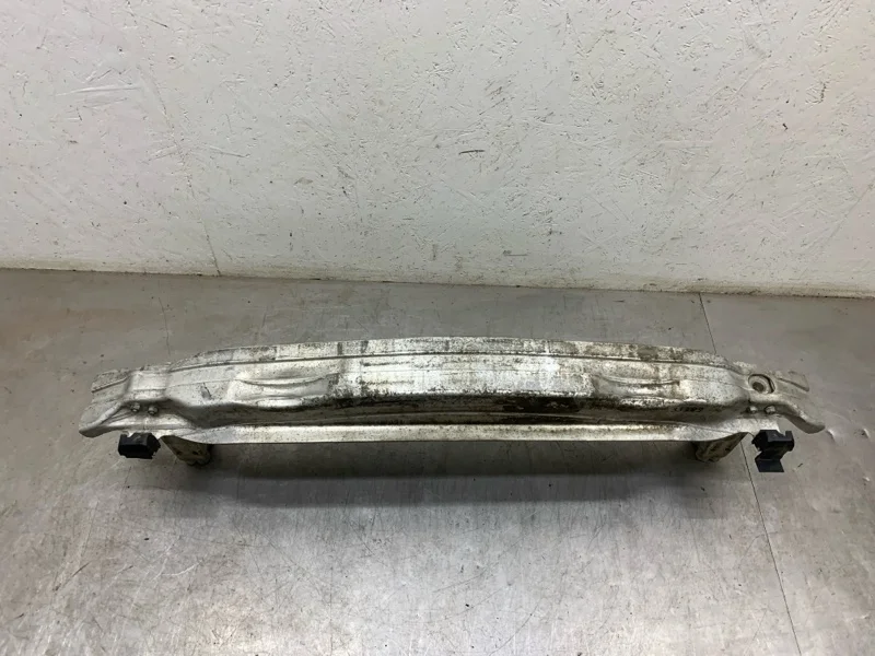 Усилитель бампера Audi A6 2005 4F0807111 УНИВЕРСАЛ BPP, передний