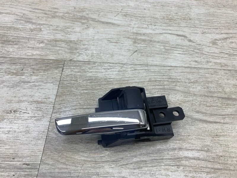 Ручка салона двери Mitsubishi Asx 2011 5716A480XB ВНЕДОРОЖНИК 4N13, передняя правая