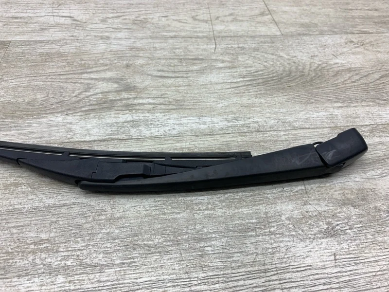 Щеткодержатель MITSUBISHI ASX 2011 8253A029 ВНЕДОРОЖНИК 4N13, задний