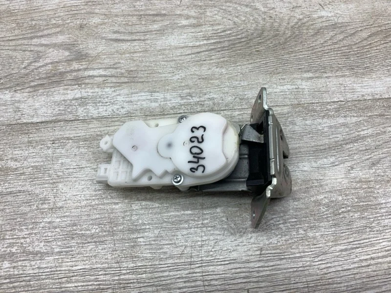 Замок багажника MITSUBISHI ASX 2011 5808A079 ВНЕДОРОЖНИК 4N13