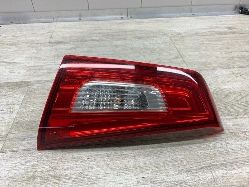 Фонарь крышки багажника MITSUBISHI ASX 2011 8336A088 ВНЕДОРОЖНИК 4N13, правый