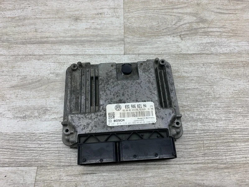 ЭБУ ДВС Volkswagen Golf 2008 03G906021NA УНИВЕРСАЛ BLS