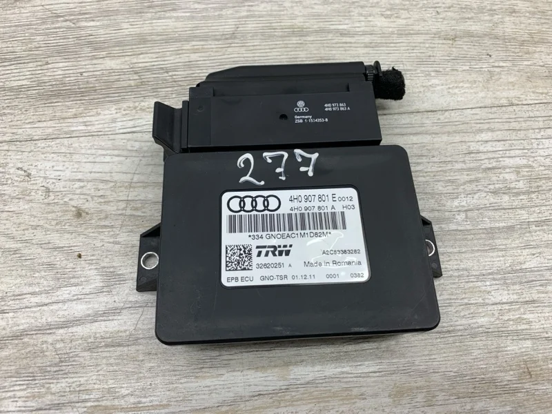 Блок управления стояночным тормозом Audi A6 2012 4H0907801E УНИВЕРСАЛ CLAA
