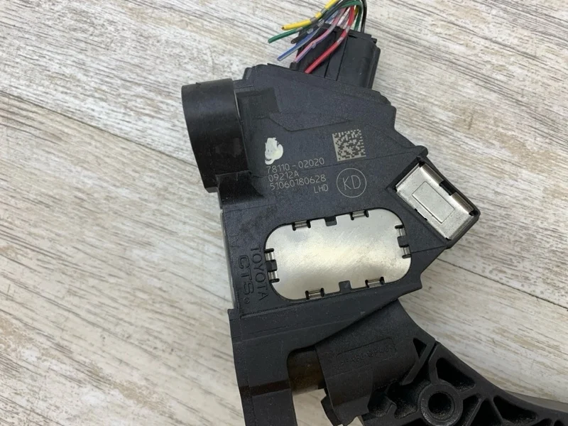 Педаль газа Toyota Avensis 2009 7811002020 УНИВЕРСАЛ 2ZR-FAE