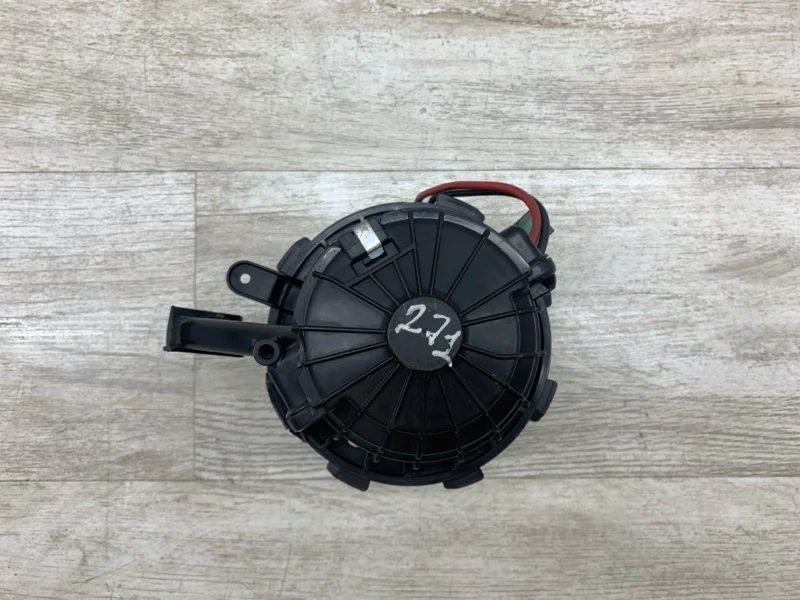 Моторчик печки AUDI A4 2014 X6553004 УНИВЕРСАЛ CGLC