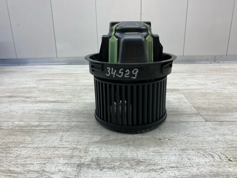 Моторчик печки PEUGEOT 207 2007 6441V5 ХЭТЧБЕК 5FW (EP6)