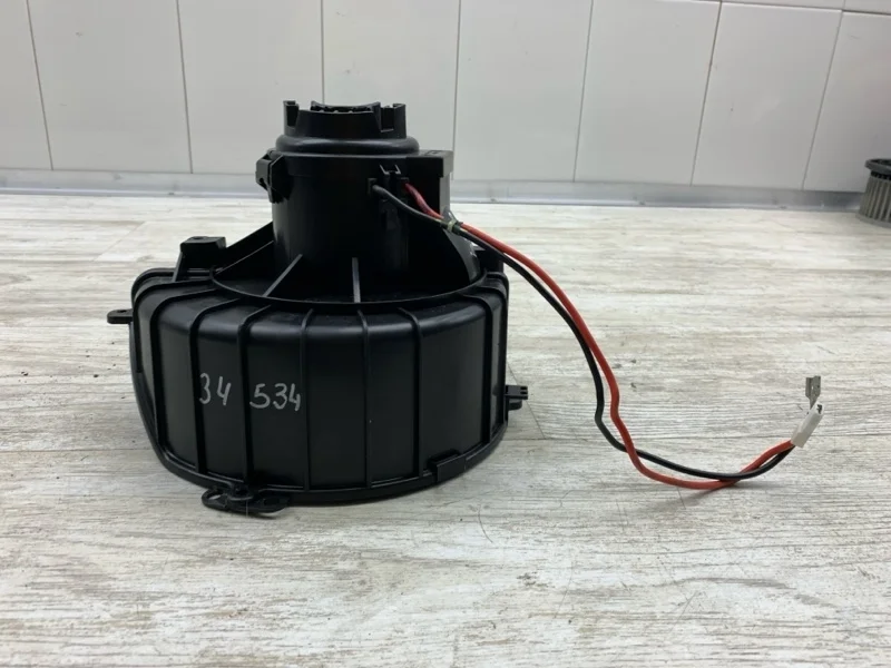 Моторчик печки Opel Astra 2007 93181056 УНИВЕРСАЛ Z17DTJ