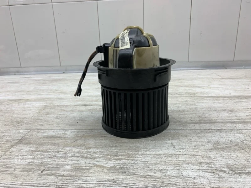 Моторчик печки Peugeot 308 Sw 2008 6441Z7 УНИВЕРСАЛ 9HZ (DV6TED4)