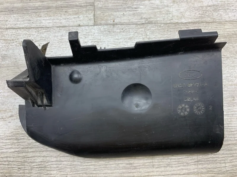 Дефлектор радиатора FORD MONDEO 2010 1505772 УНИВЕРСАЛ KLBA