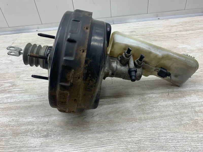 Главный тормозной цилиндр Ford Mondeo 4 2008 1846217 УНИВЕРСАЛ AZBA