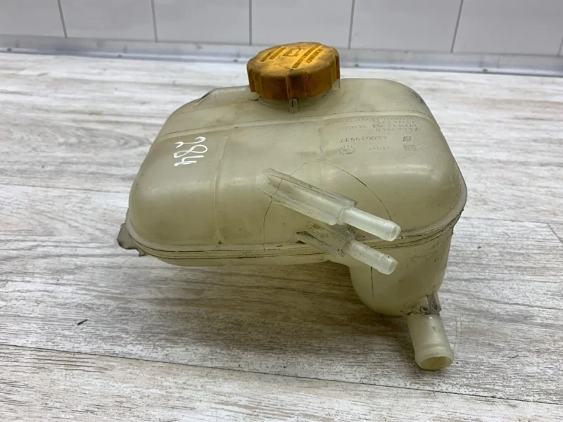 Бачок расширительный Opel Astra 2007 93179469 УНИВЕРСАЛ Z17DTJ