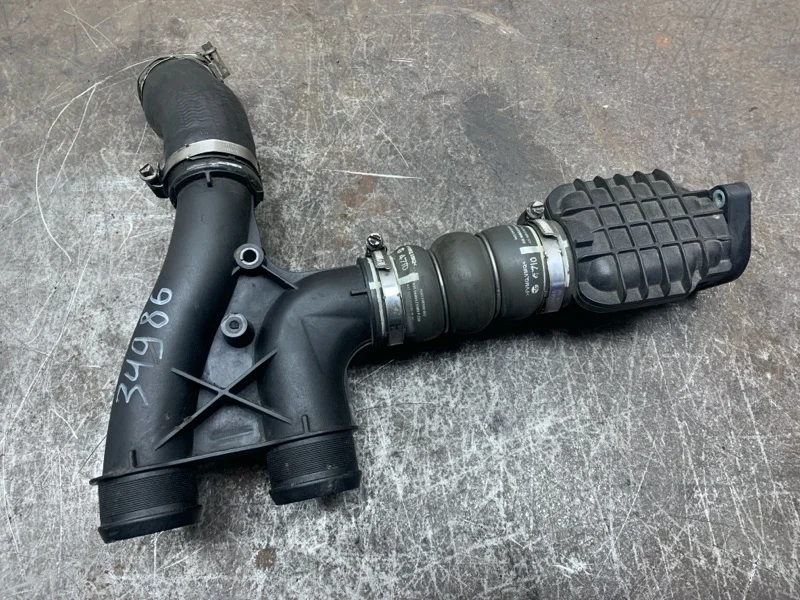 Патрубок интеркулера Citroen C5 2011 0345G2 УНИВЕРСАЛ 9HR (DV6C)