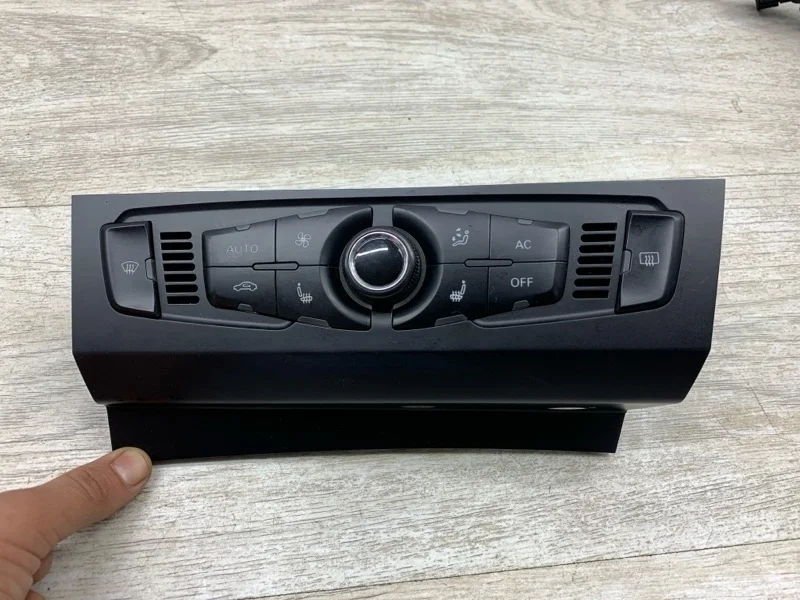 Блок управления климат-контролем AUDI A5 2011 8T1820043AN СЕДАН CAGA
