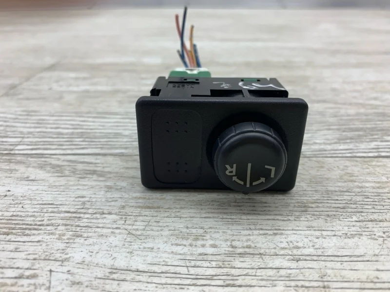 Блок управления зеркалами NISSAN PRIMERA 2004 255702Y015 УНИВЕРСАЛ QG16DE