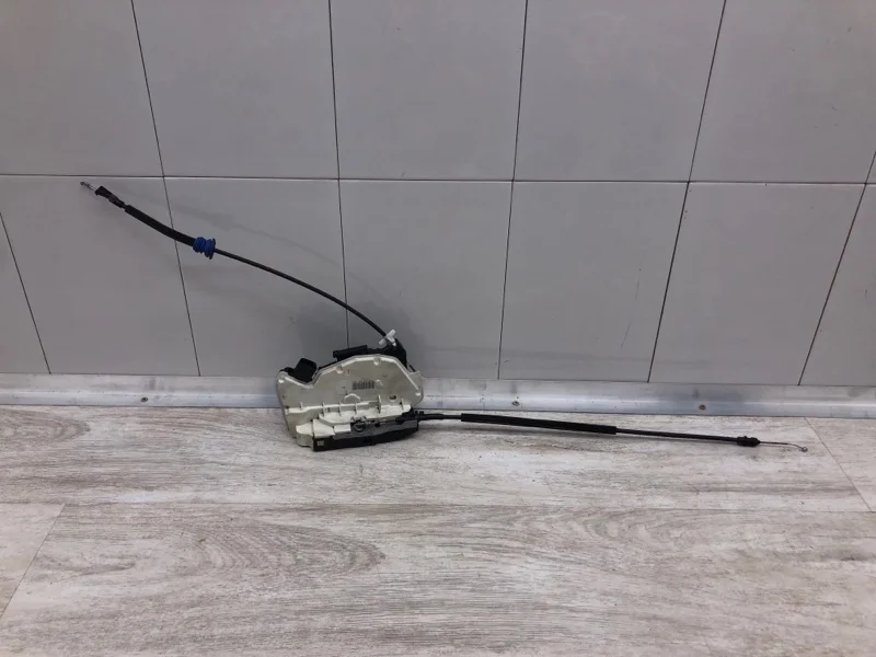 Замок двери Volkswagen Passat Cc 2010 5N1837016C СЕДАН CBBB, передний правый