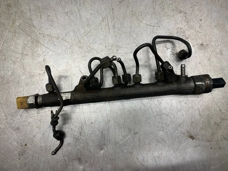 Рампа топливная Volkswagen Caddy 2011 03L130089B ФУРГОН CAYE