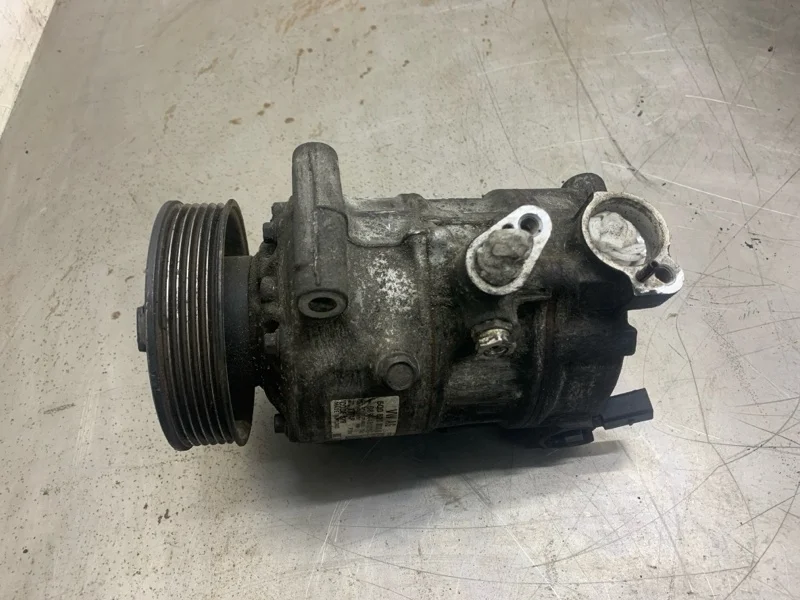 Компрессор Volkswagen Transporter 2015 5Q0820803F ФУРГОН CXFA