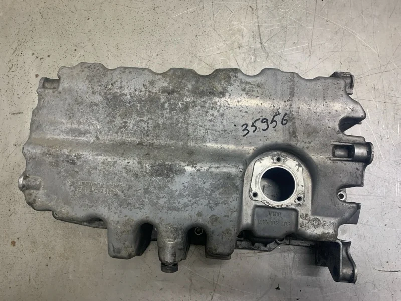 Поддон Volkswagen Tiguan 2008 03G103603 ВНЕДОРОЖНИК CBAB