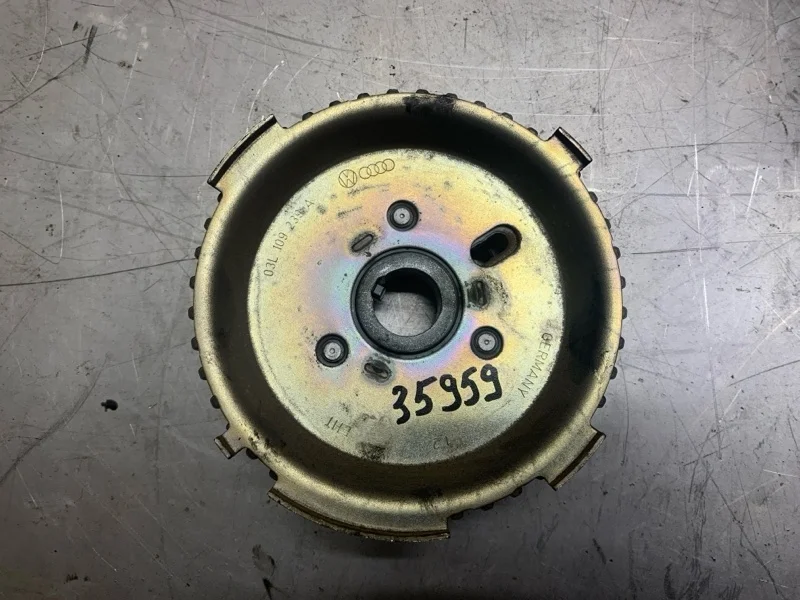 Шестерня VOLKSWAGEN TIGUAN 2008 038109111E ВНЕДОРОЖНИК CBAB