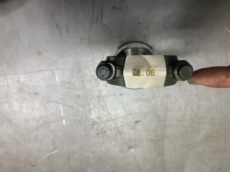 Шатун AUDI A4 2009 038198401F УНИВЕРСАЛ CAGA