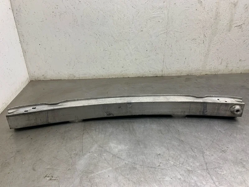 Усилитель бампера AUDI A6 2012 4G0807113A УНИВЕРСАЛ CLAA, передний