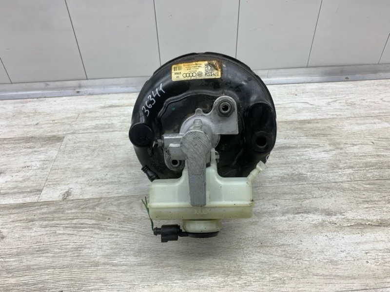 Главный тормозной цилиндр AUDI A4 2009 8K0611021A УНИВЕРСАЛ CAGA