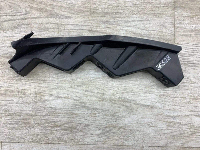 Кронштейн бампера VOLKSWAGEN PASSAT 2009 3C0807889A УНИВЕРСАЛ CBAB, передний