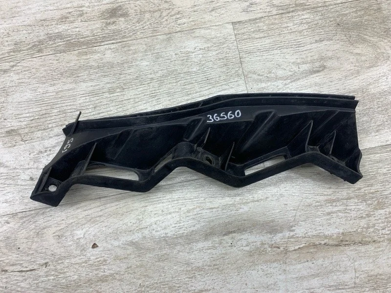 Кронштейн бампера VOLKSWAGEN PASSAT 2009 3C0807890 УНИВЕРСАЛ CBAB, передний правый