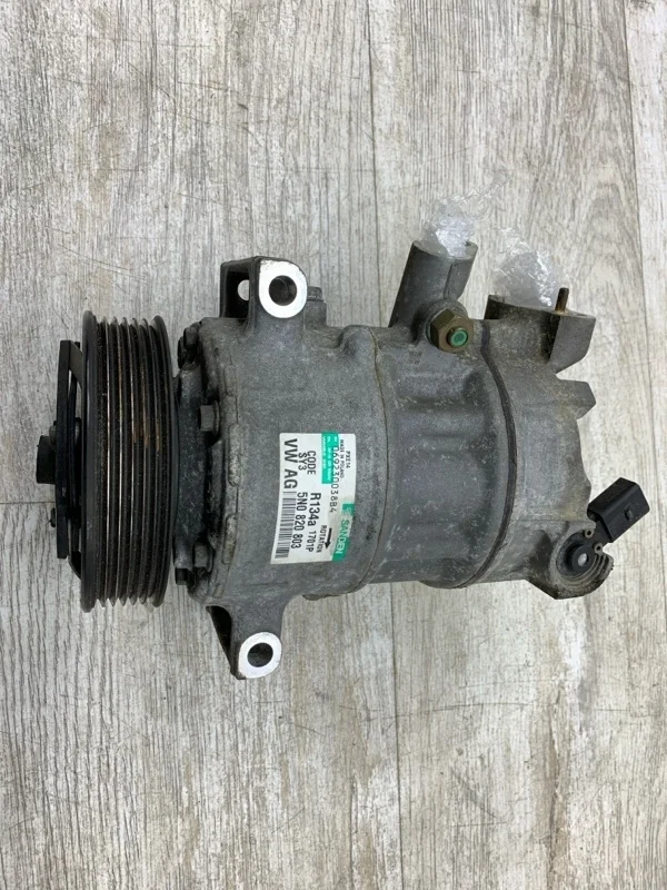 Компрессор VOLKSWAGEN GOLF 2008 5N0820803 УНИВЕРСАЛ BLS