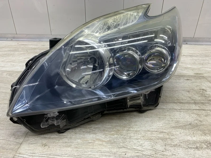 Фара TOYOTA PRIUS 2009 8118547260 ХЭТЧБЕК 2ZR-FXE, левая