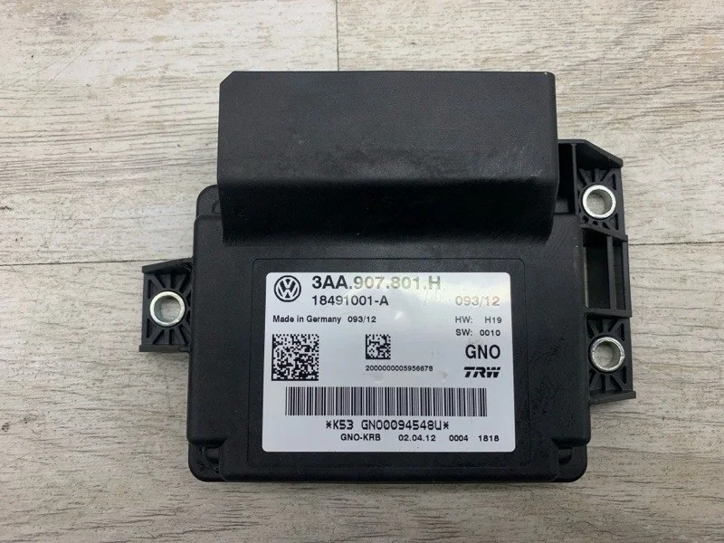ЭБУ подушки безопасности VOLKSWAGEN PASSAT B7 2012 3AA907801H УНИВЕРСАЛ CFGB